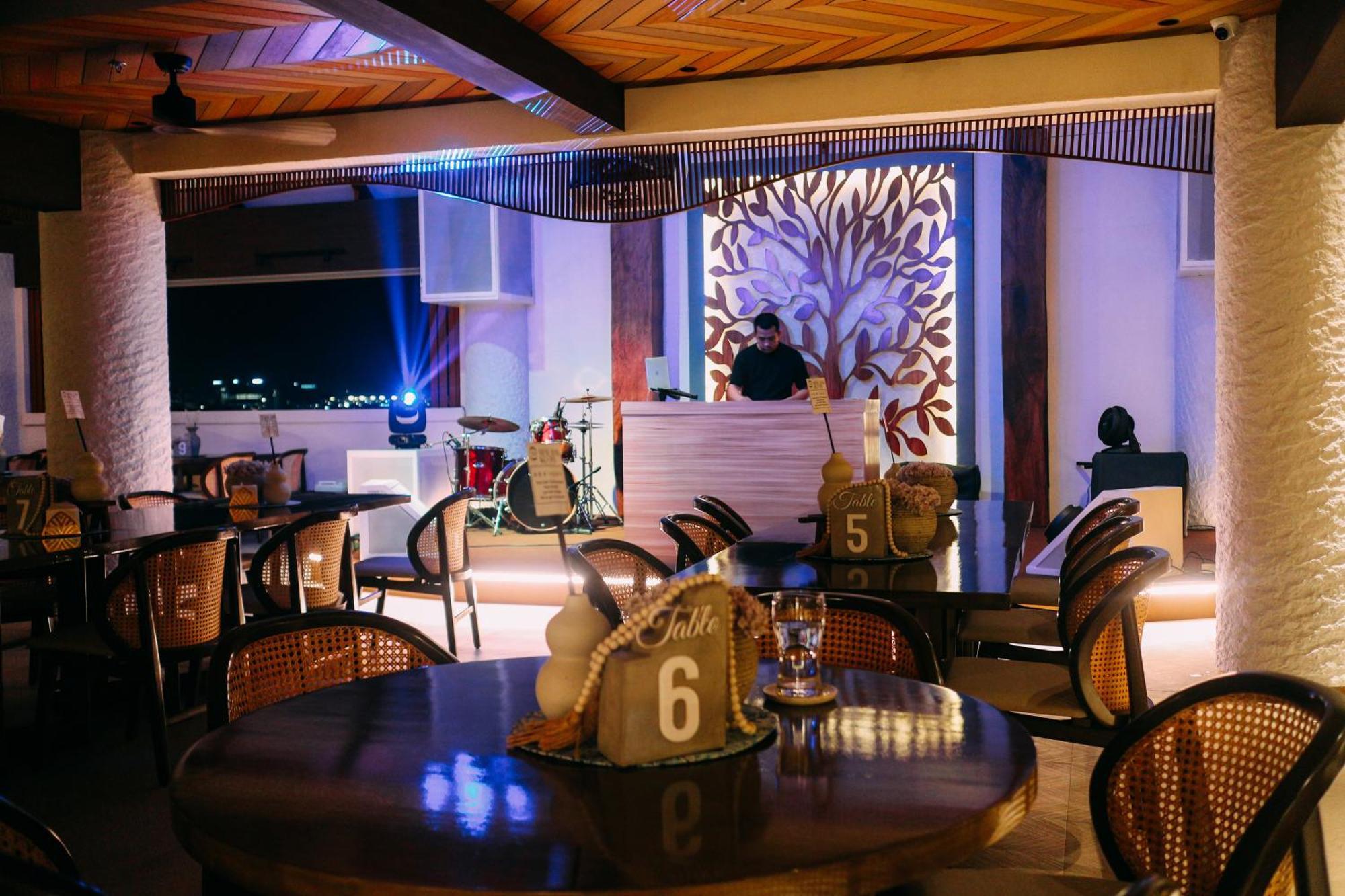 Azzurro Hotel Angeles Eksteriør billede
